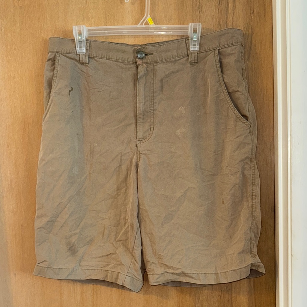Reel Legends Men's Brown Flat Front Shorts